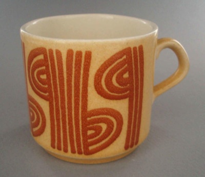 Cup; Crown Lynn Potteries Limited; 1975-1985; 2009.1.687