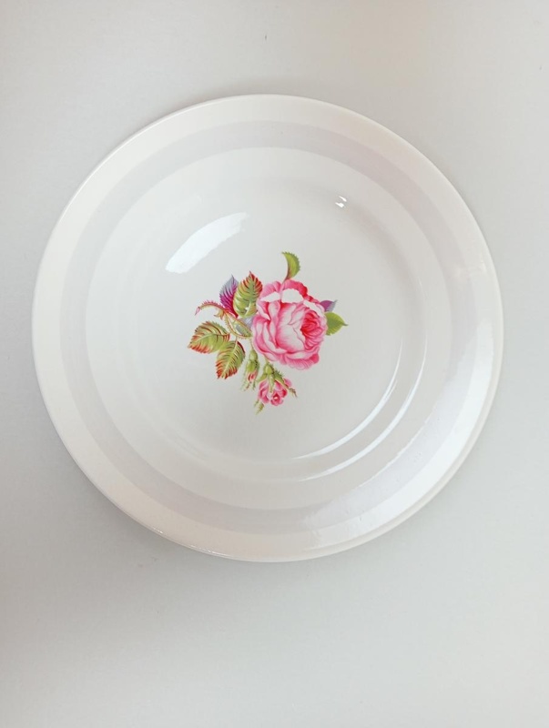 Side Plate - Sylvia Rose Kelston; Crown Lynn Potteries Limited; 1960s; 2016.48.98