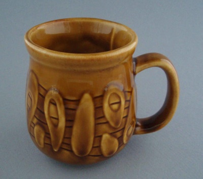 Mug - geometric; Titian Potteries (1965) Limited; 1972-1985; 2008.1.2287