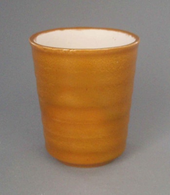 Ball point pen jar; Crown Lynn Potteries Limited; 1969-1979; 2008.1.742