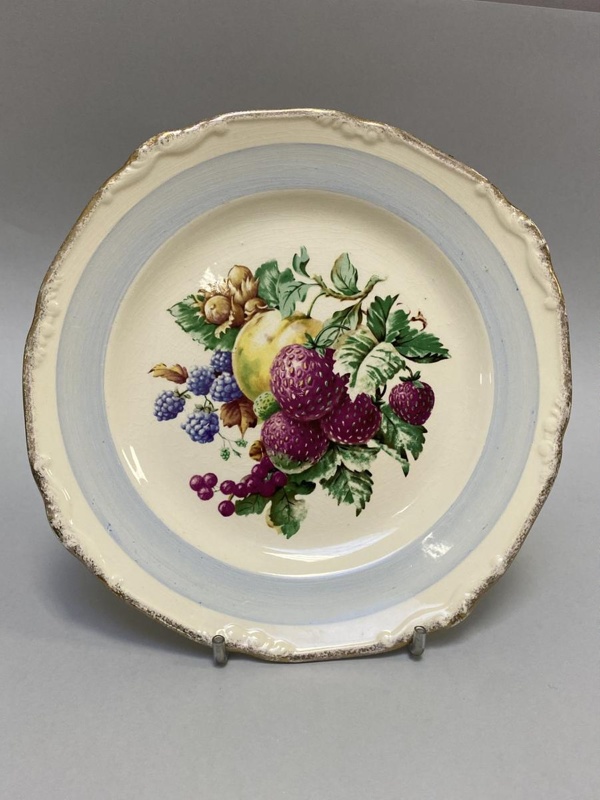 Lunch Plate - Ceramic Distributors; Crown Lynn Potteries Limited; 1948-1955; 2021.33.2