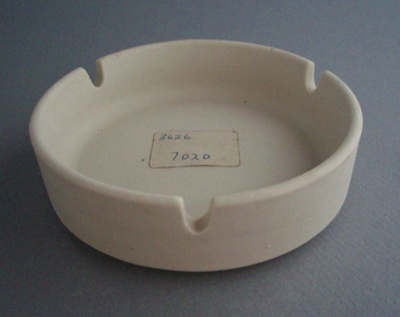 Ashtray - bisque; Crown Lynn Potteries Limited; 1975-1989; 2009.1.73