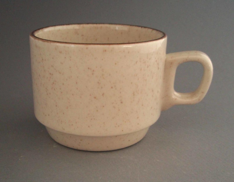 Cup; Crown Lynn Potteries Limited; 1983-1989; 2009.1.1561
