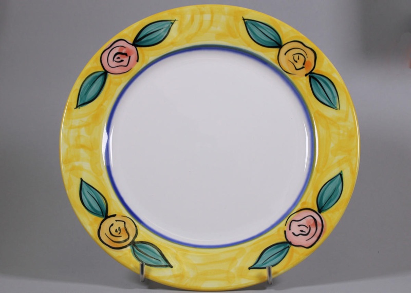 Dinner plate - Roses border; Studio Ceramics NZ Ltd; 2017.1.189