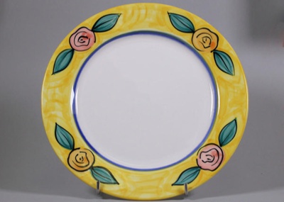 Dinner plate - Roses border; Studio Ceramics NZ Ltd; 2017.1.189