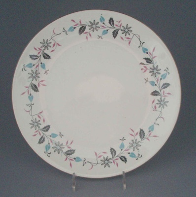 Bread and butter plate - floral; Crown Lynn Potteries Limited; 1958-1965; 2008.1.2052
