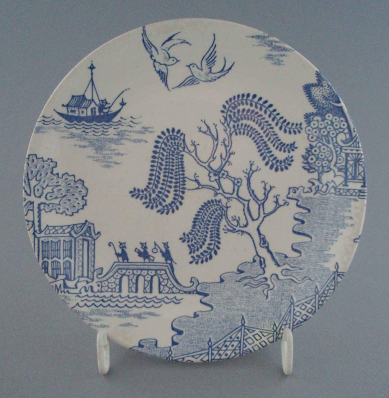 Bread and butter plate - Willow pattern; Crown Lynn Potteries Limited; 1968-1975; 2008.1.1919