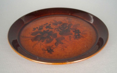 Bread and butter plate - Kashmir Rose pattern; Crown Lynn Potteries Limited; 1980-1985; 2008.1.1316