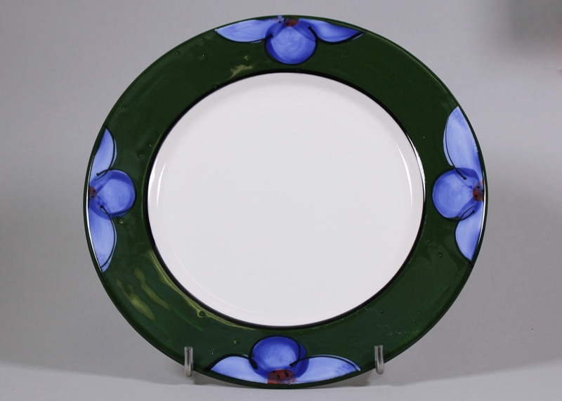 Dinner plate - floral; Studio Ceramics NZ Ltd; 2017.1.173