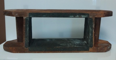 Wooden brick mould; 2016.44.171