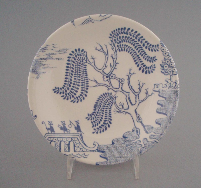 Butter pat - Willow pattern; Crown Lynn Potteries Limited; 1968-1980; 2008.1.1949