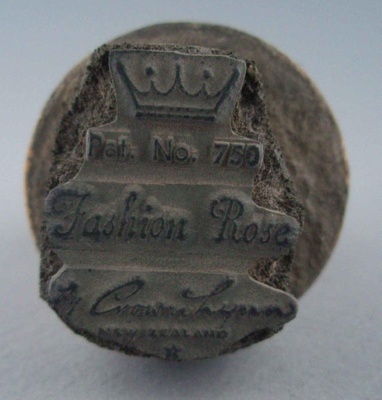 Backstamp - Fashion Rose; Crown Lynn Potteries Limited; 1959-1970; 2008.1.2111