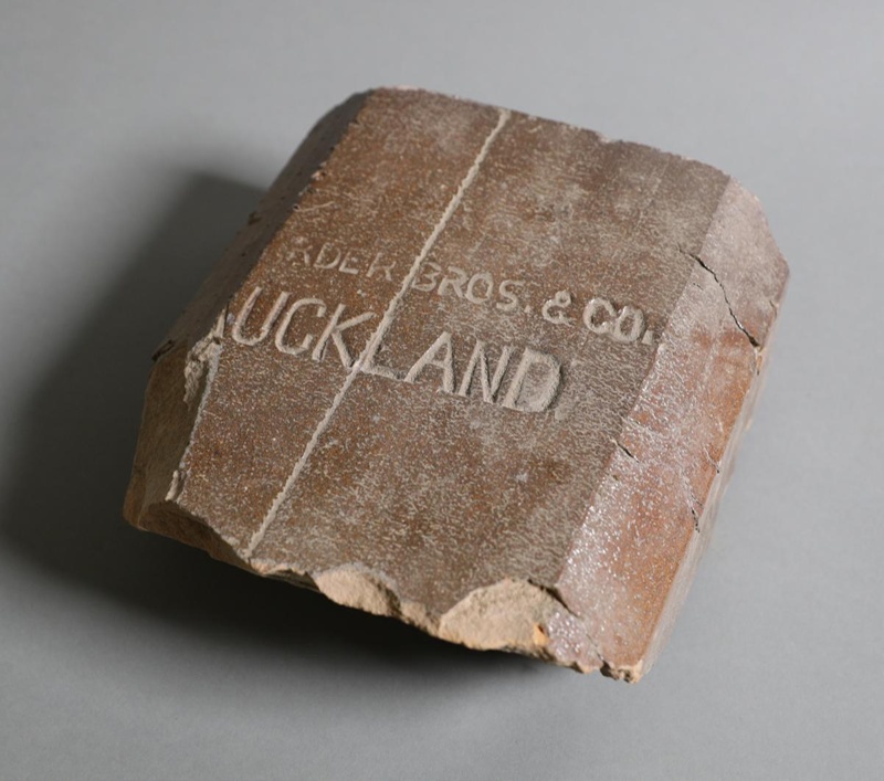 Shard - Carder Bros; Carder Brothers; 2015.1.194