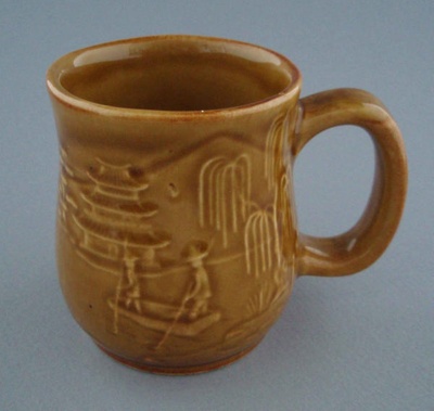 Mug - country scene; Titian Potteries (1965) Limited; 1976-1986; 2008.1.2275