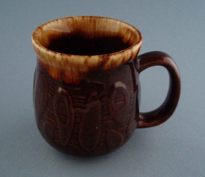Mug - geometric; Titian Potteries (1965) Limited; 1972-1985; 2008.1.2283
