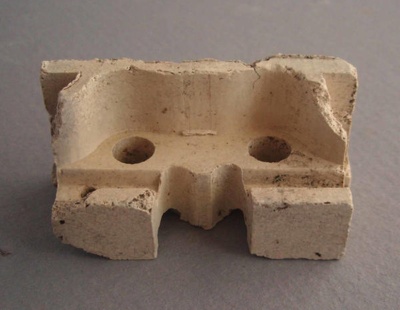Electrical fixture; Crown Lynn Technical Ceramics Limited; 1940-1975; 2009.1.1770