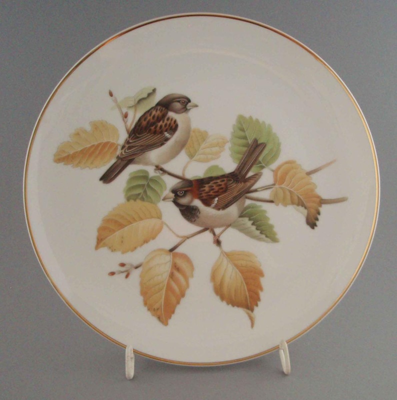 Collectors plate - house sparrow; Crown Lynn Potteries Limited; 1985; 2008.1.624