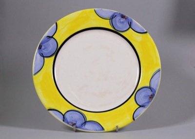 Dinner plate - floral; Studio Ceramics NZ Ltd; 2017.1.175