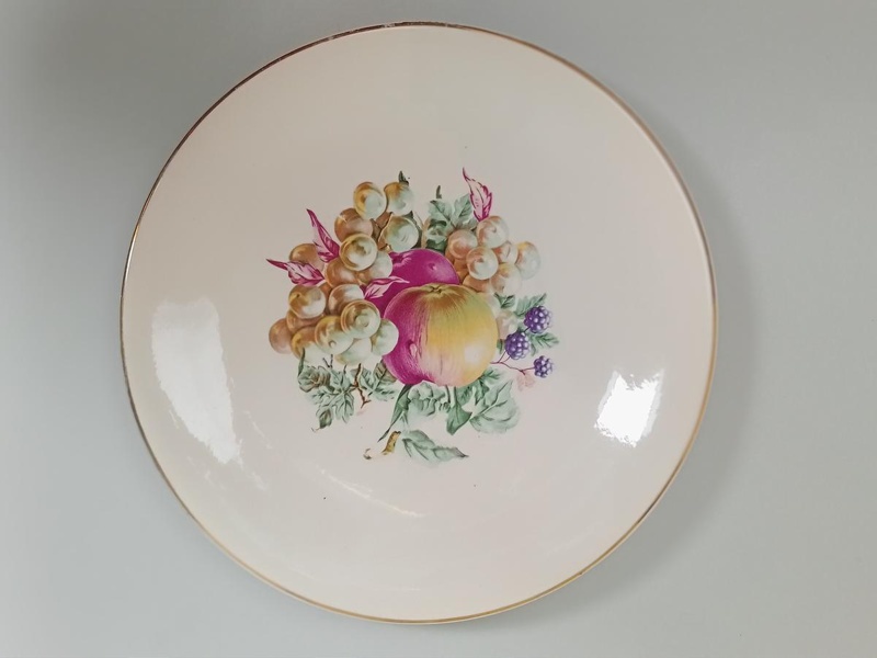 Lunch Plate - Covent Garden British; Crown Lynn Potteries Limited; 1950s; 2016.48.127
