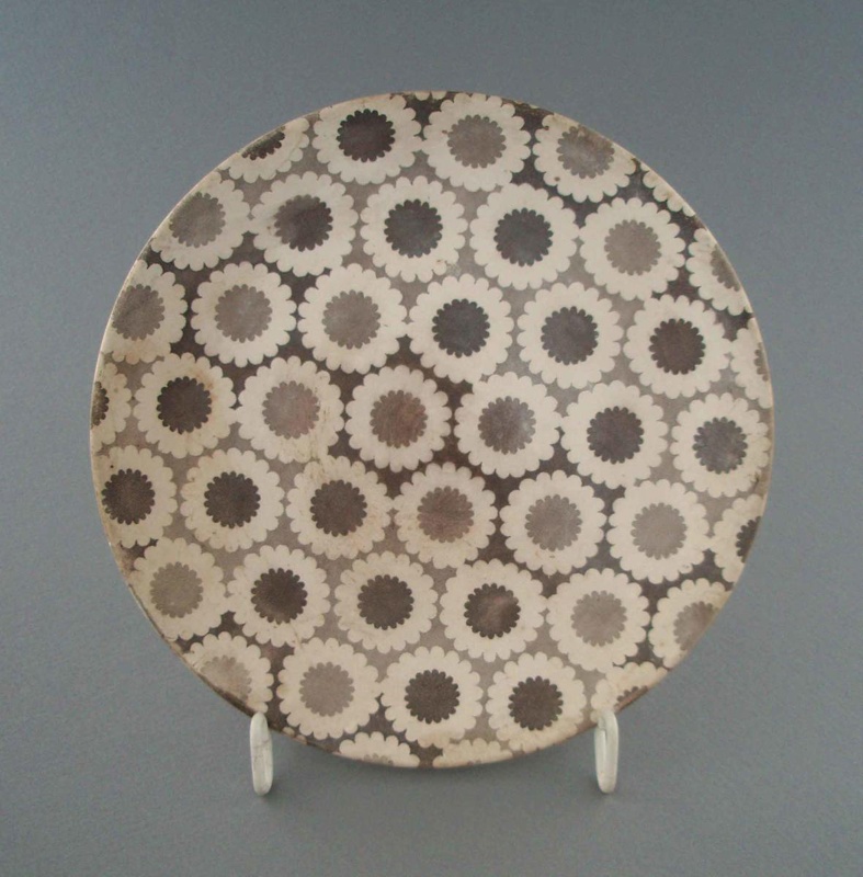 Bread and butter plate - Nova pattern; Crown Lynn Potteries Limited; 1965-1980; 2009.1.1313 Bread and butter plate - Nova pattern; Crown Lynn Potteries Limited; 1965-1980; 2009.1.1313