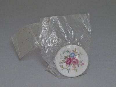 Handle or knob - Debonair pattern; Crown Lynn Technical Ceramics Limited; 1962-1988; 2015.14.2