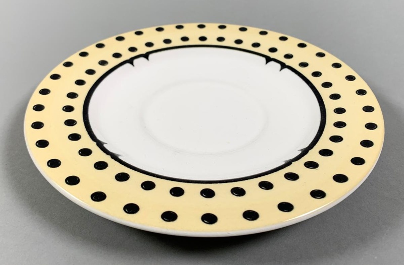 Saucer - Florence pattern; Crown Lynn Potteries Limited; 1988-1989; 2016.17.4