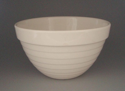 Basin; Crown Lynn Potteries Limited; 1955-1989; 2008.1.2064