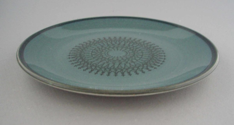 Bread and butter plate - Ponui pattern; Crown Lynn Potteries Limited; 1969-1975; 2009.1.1028 Bread and butter plate - Ponui pattern; Crown Lynn Potteries Limited; 1969-1975; 2009.1.1028
