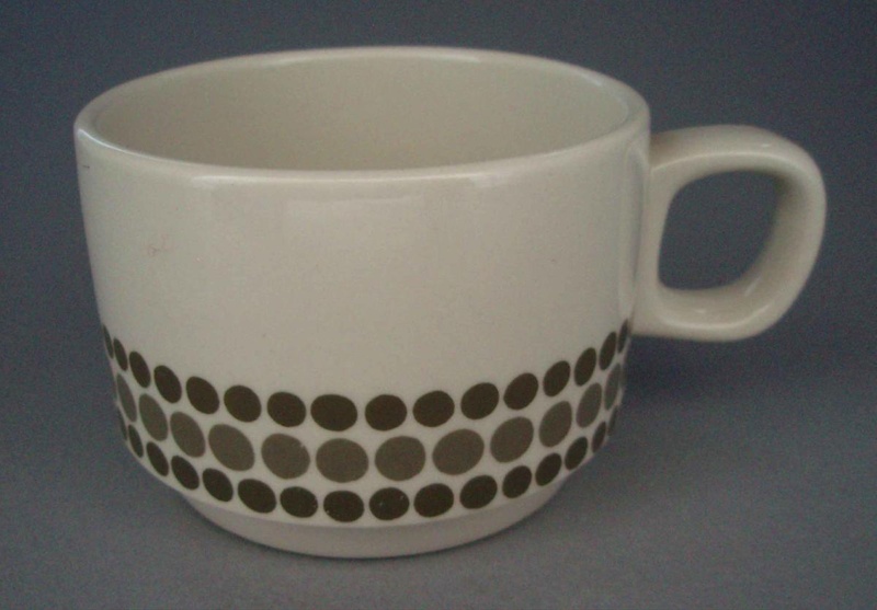 Coffee cup; Crown Lynn Potteries Limited; 1973-1989; 2008.1.2446