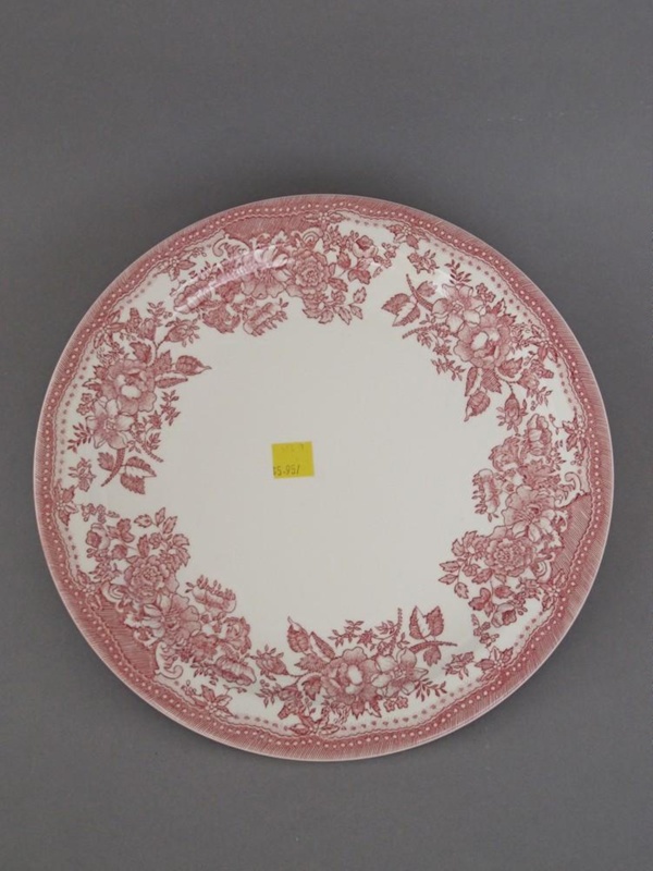 Dinner plate - Regency Pink; Crown Lynn Potteries Limited; 1975-1989; 2015.1.26