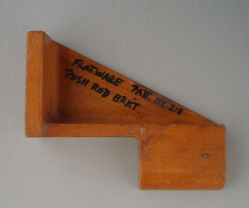 Wooden pattern - flatware push rod bracket part; Unknown; 1950-1985; 2008.1.2469
