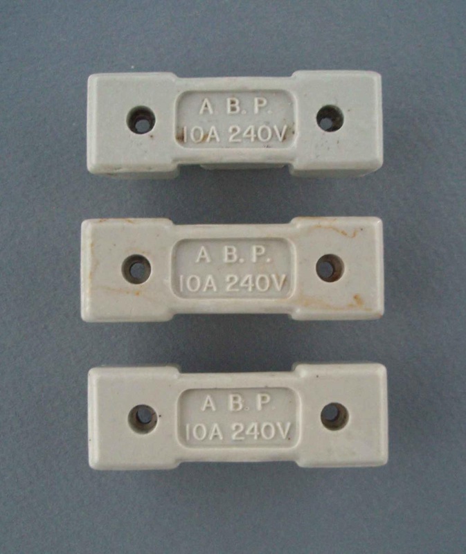 Oven fuse holders - A.B.P.; Crown Lynn Technical Ceramics Limited; 1940-1980; 2009.1.1491.1-3