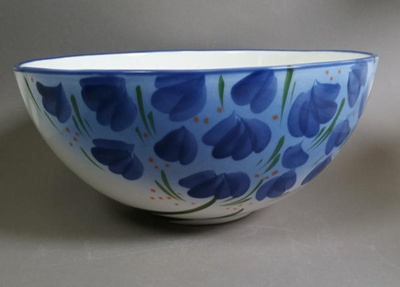 Bowl - Agapanthus pattern; Studio Ceramics NZ Ltd; 2002; 2017.1.141