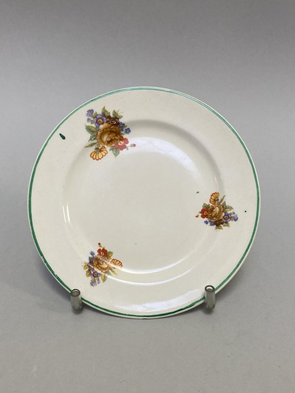 Butter Plate; Crown Lynn Potteries Limited; 1948-1955; 2021.33.3