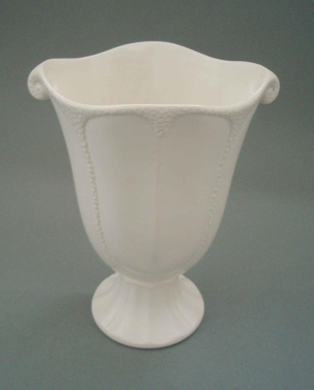 Vase; Crown Lynn Potteries Limited; 1960-1970; 2008.1.211