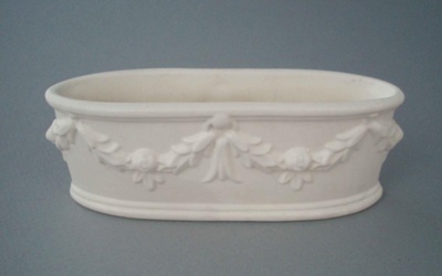 Trough; Crown Lynn Potteries Limited; 1963-1975; 2008.1.369