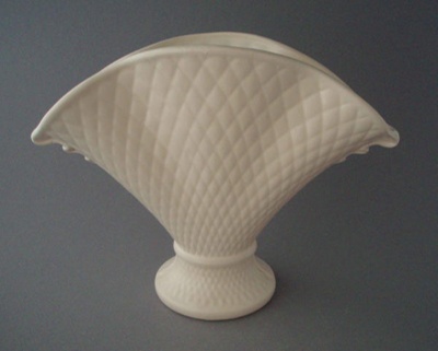 Vase; Crown Lynn Potteries Limited; 1960-1969; 2008.1.1296