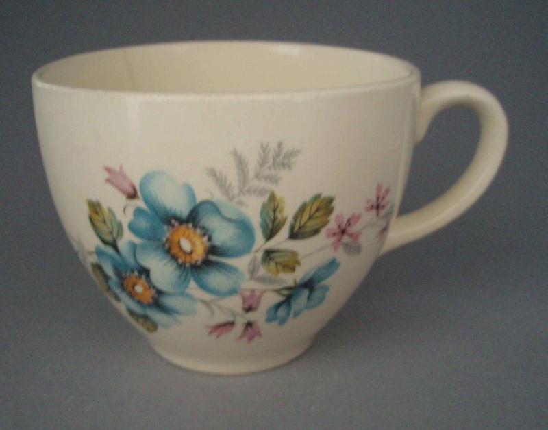 Cup - Alison pattern; Crown Lynn Potteries Limited; 1950-1969; 2008.1.1106