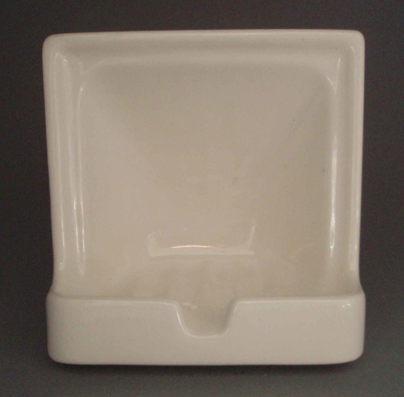 Recessed soap dish; Crown Lynn Technical Ceramics Limited; 1977-1989; 2008.1.1341