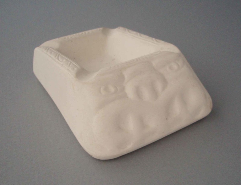 Ashtray - bisque; Crown Lynn Potteries Limited; 1980-1989; 2008.1.395