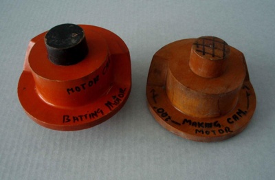 Wooden pattern x 2; Unknown; 1940-1970; 2010.1.90.1-2