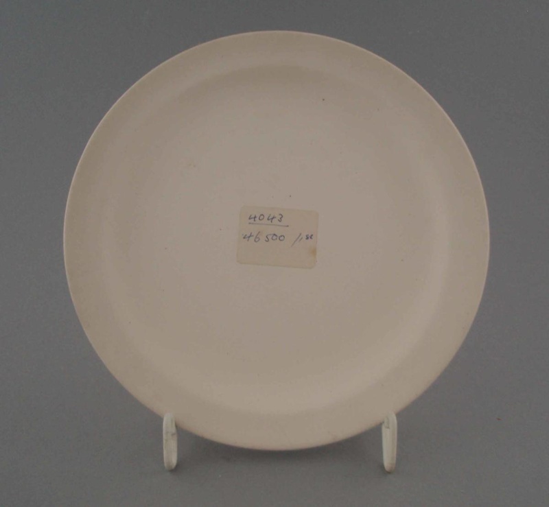 Bread and butter plate - bisque; Crown Lynn Potteries Limited; 1976-1989; 2009.1.280