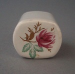 Cupboard or drawer handle - Charm pattern; Crown Lynn Technical Ceramics Limited; 1976-1989; 2009.1.1830