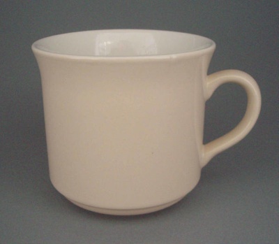 Cup - Colour glaze; Crown Lynn Potteries Limited; 1984-1989; 2008.1.1721