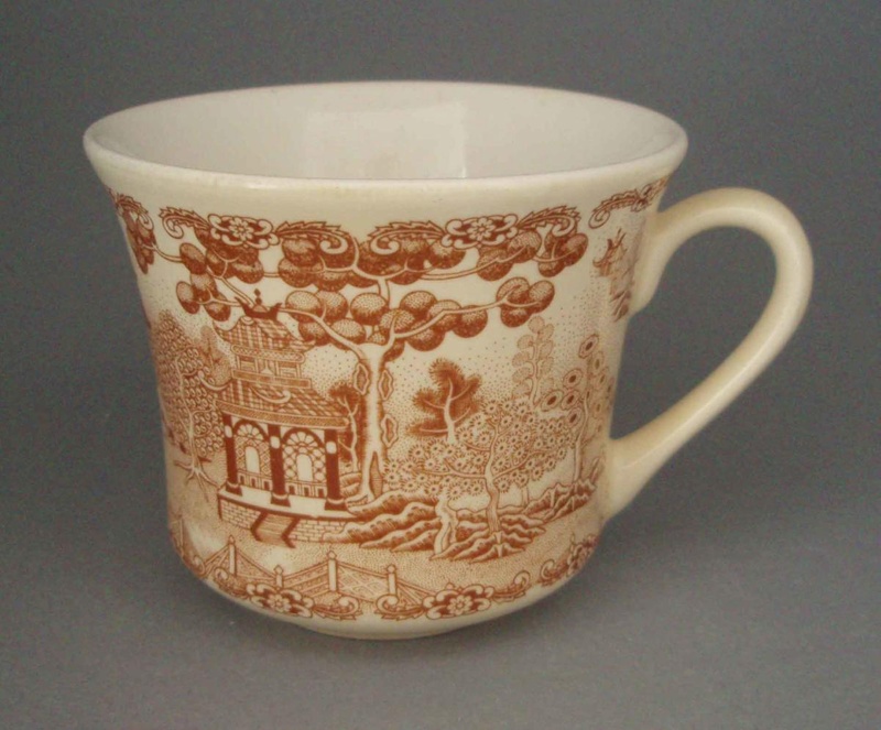 Cup - Brown Willow pattern; Crown Lynn Potteries Limited; 1982-1989; 2008.1.1353