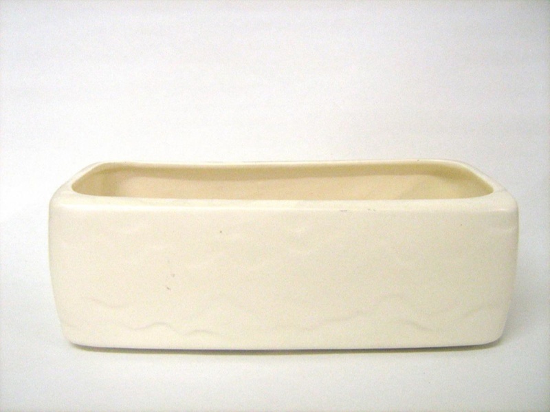 Crown Lynn Trough Vase; Crown Lynn Potteries; 1940-1960s; 2011.45 | EHive