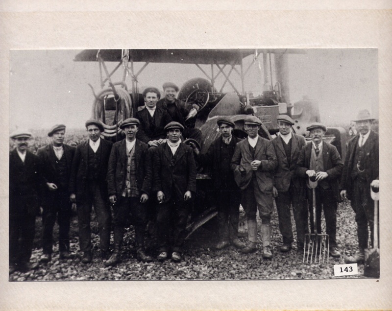 BERKSHIRE COUNTY COUNCIL ROAD GANG 1920s People; EHHTM200901892 eHive