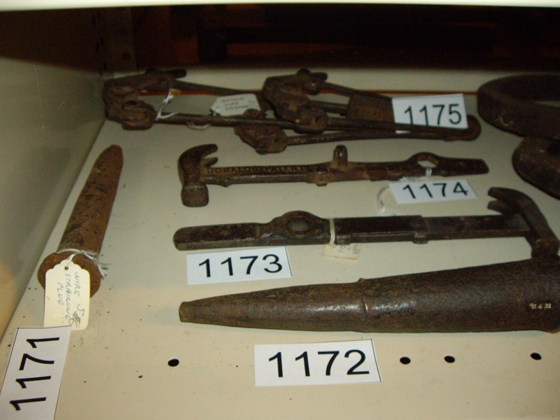 Handle for the Donald wire strainer; Donald; c 1950; 1174 eHive