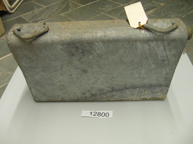 Pack Canteens; Before 1981; 12800 eHive