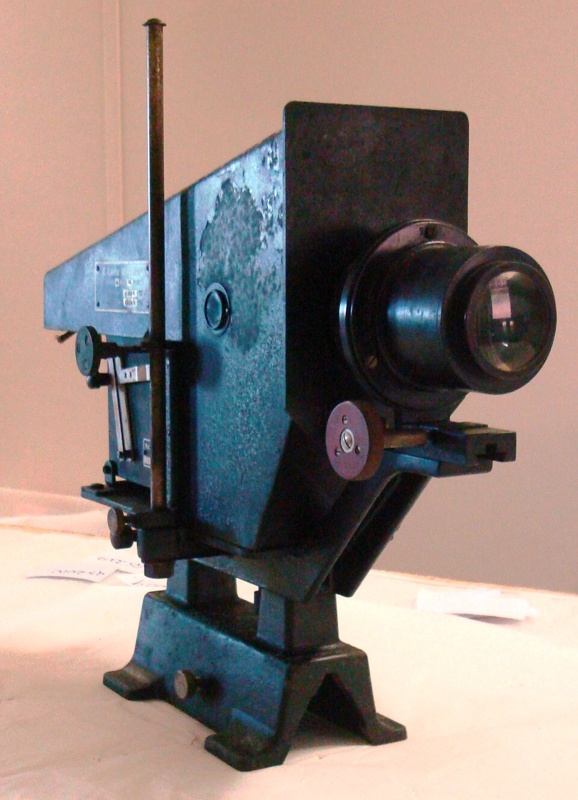 Slide projector; QS2008.465 eHive